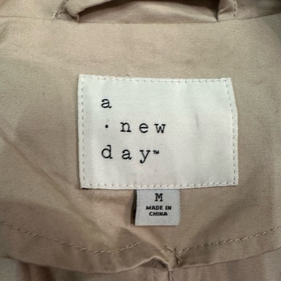 a new day Classic Beige Trench Coat Women’s Size Medium - Picture 4 of 5